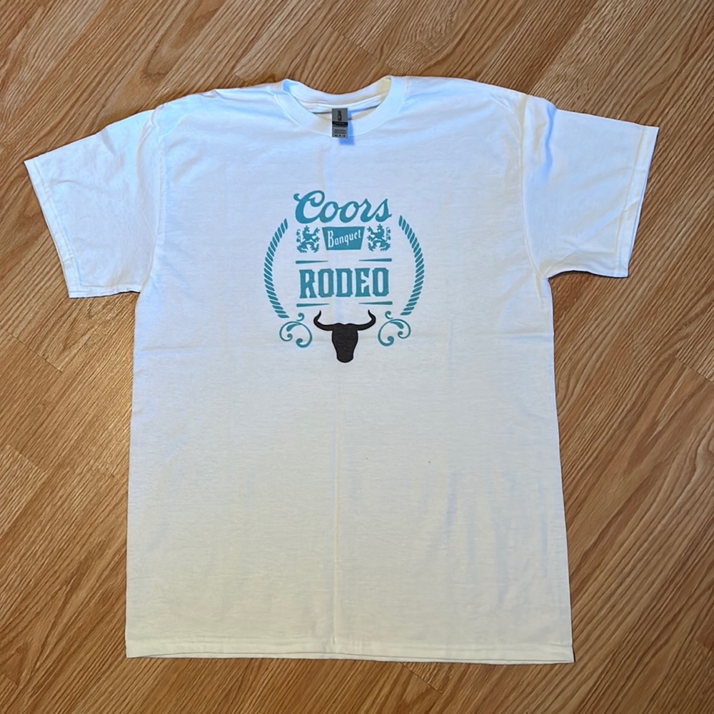 New Gildan Coors Banquet Rodeo Graphic Tee Medium white green short sleeve A177